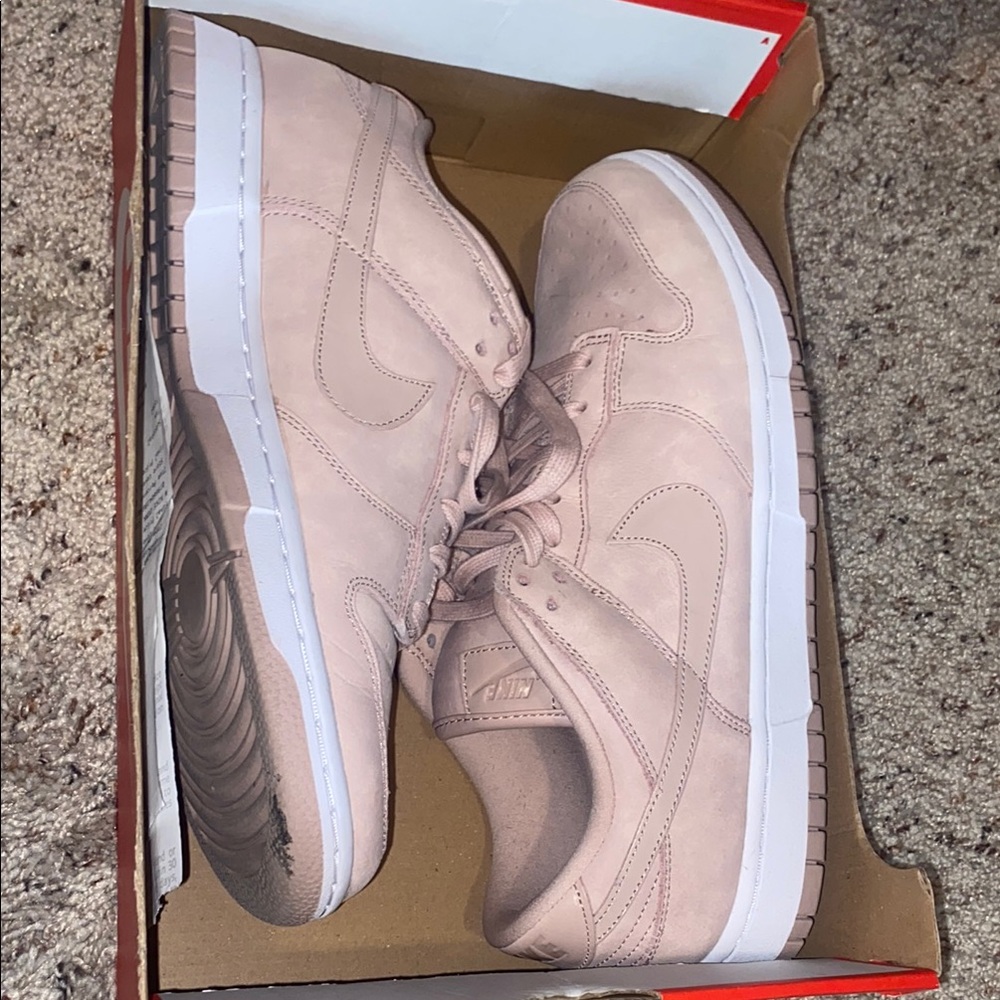 Nike Pink Sneakers